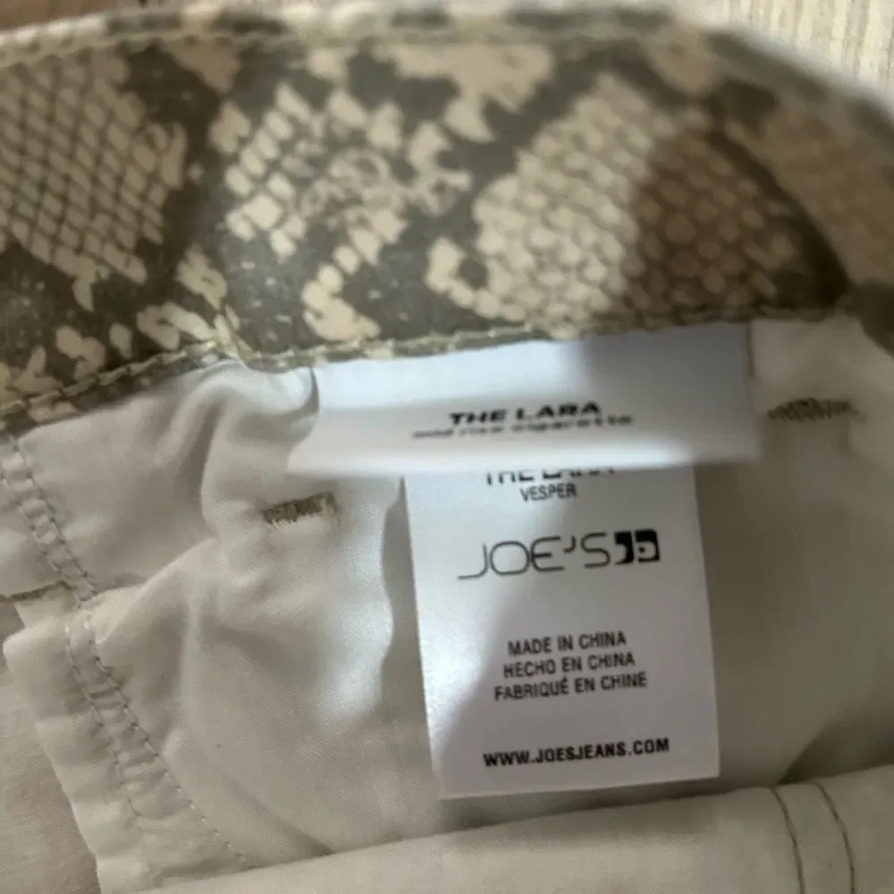 JOE'S Jeans Lara Mid-Rise Vesper Cigarette Ankle Jean, Beige/grey, Size 31, NWT